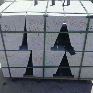 张家界 芝麻白异形坐凳，石凳