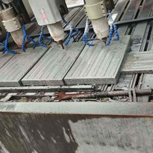 张家界 芝麻白花岗岩荔枝面盲道雕刻