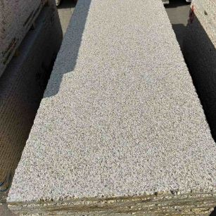 张家界 黄金麻花岗岩荔枝面毛板，半成品