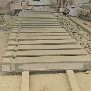 张家界 芝麻白异形加工雕刻-栏杆大柱，方柱