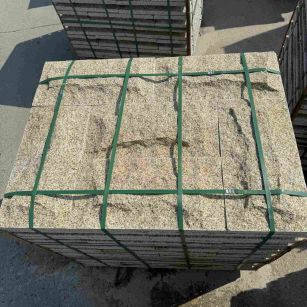 张家界 黄金麻花岗岩石材自然面蘑菇石成品