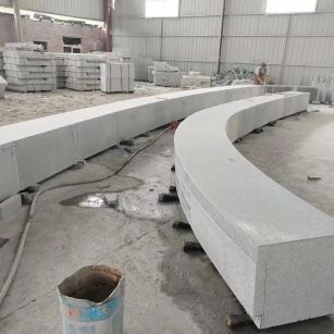 张家界芝麻白花岗岩石板材 园林光面弧形坐凳