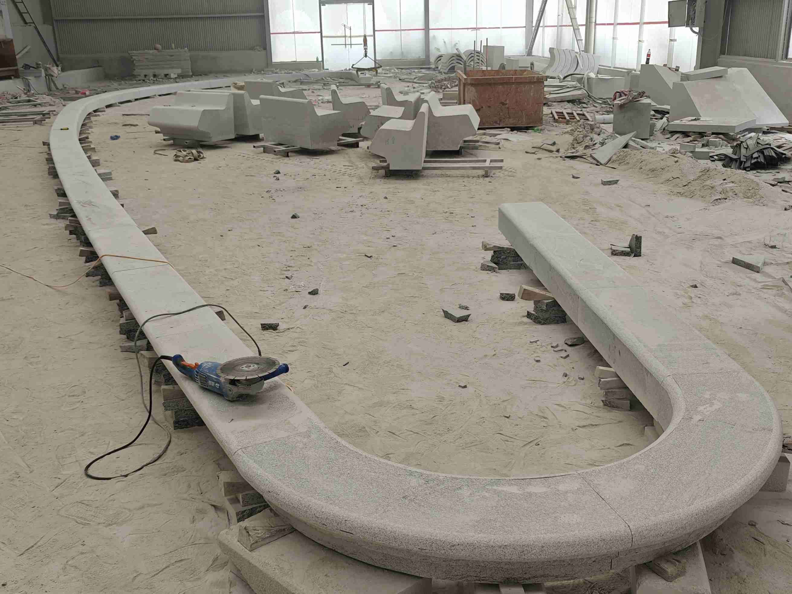 张家界 芝麻白花岗岩弧形花坛石，坐凳石