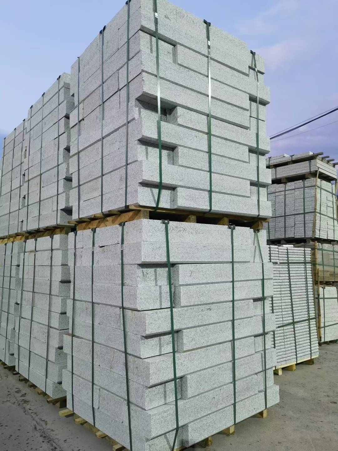 张家界 芝麻白花岗岩路沿石，路缘石，路肩石，道牙，立缘石，马路牙子，街沿石，侧石等