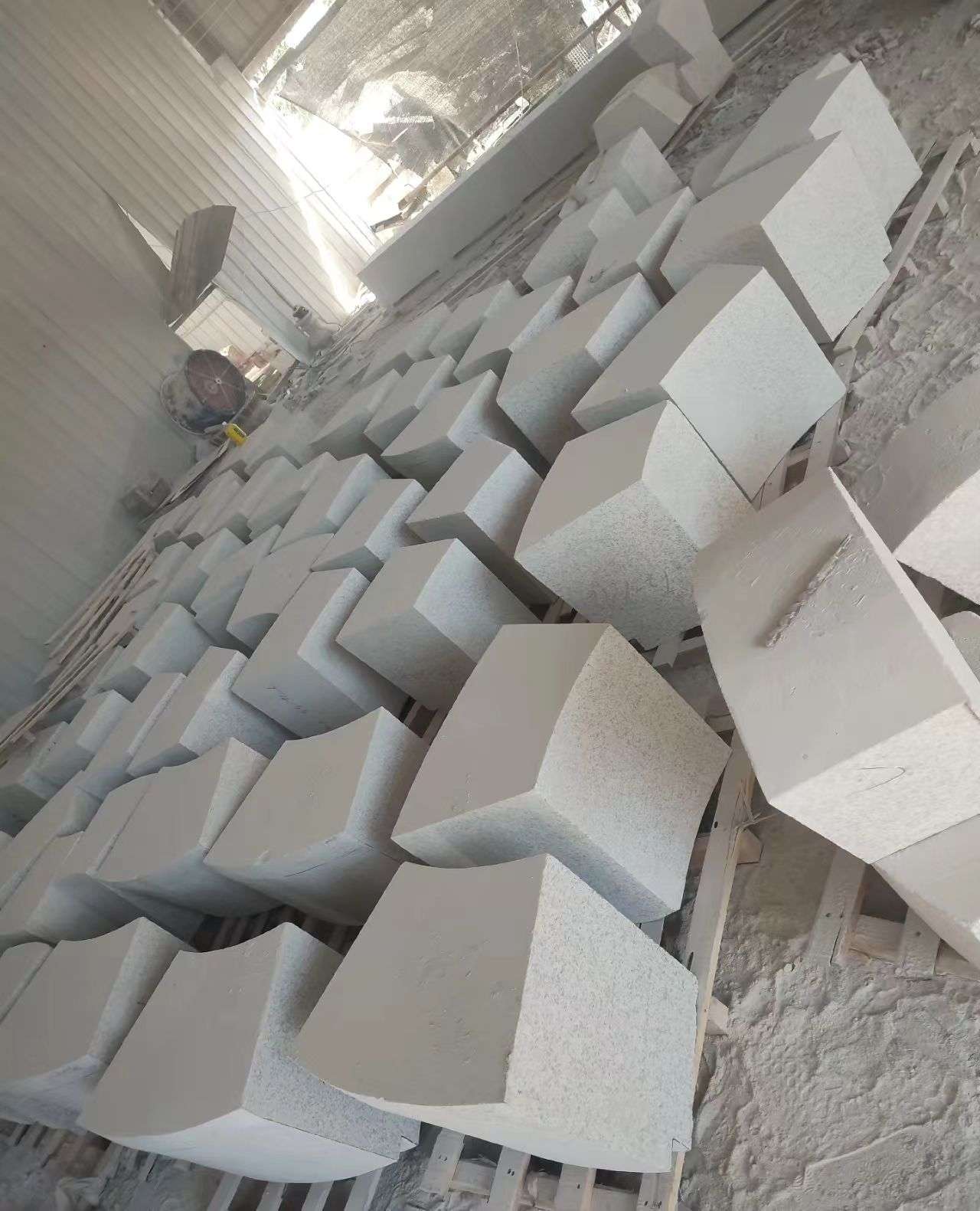 张家界 白麻花岗岩异形坐凳