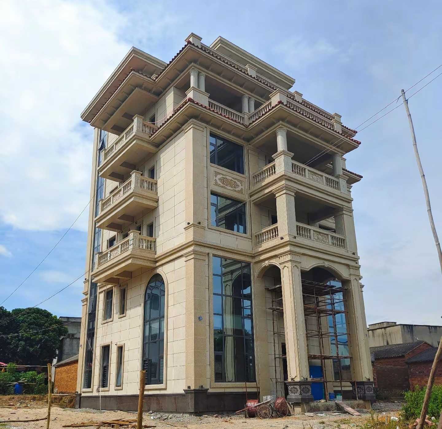 张家界 黄金麻花岗岩石材别墅外墙干挂搭配（雕花栏杆花瓶柱门楼罗马柱）