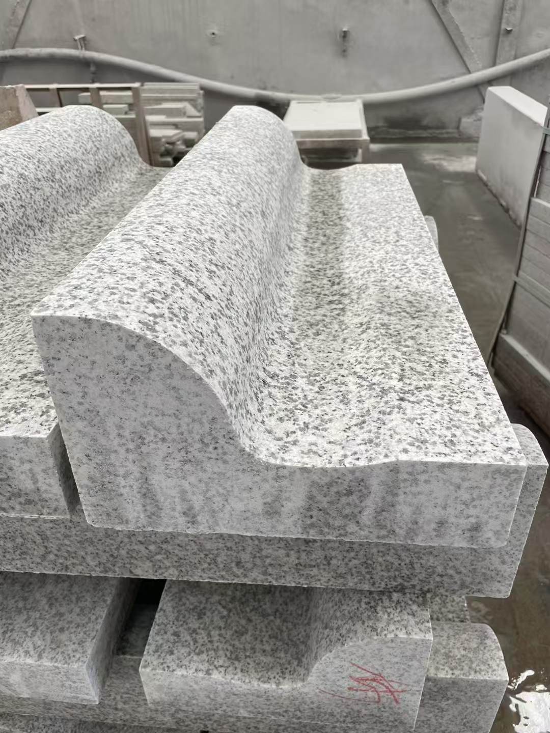 张家界 白麻花岗岩S型路沿石，路侧石，马路牙子等