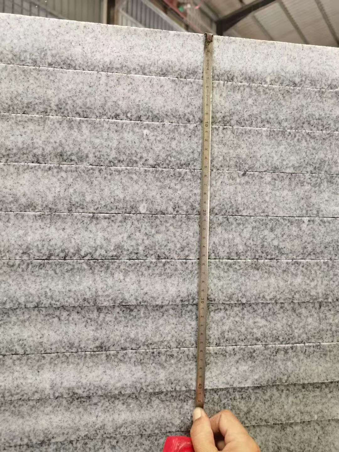 张家界 芝麻白火烧成品厚薄均匀，B料价格接近A料质量