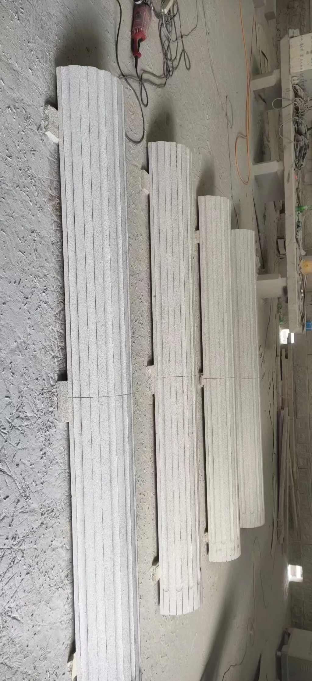 张家界 花岗岩厂家带你看白麻花岗岩门楼大柱柱皮