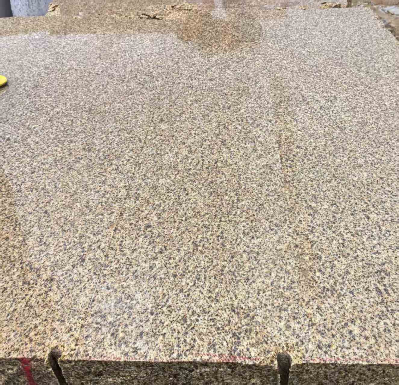 张家界 黄金麻花岗岩石材方料