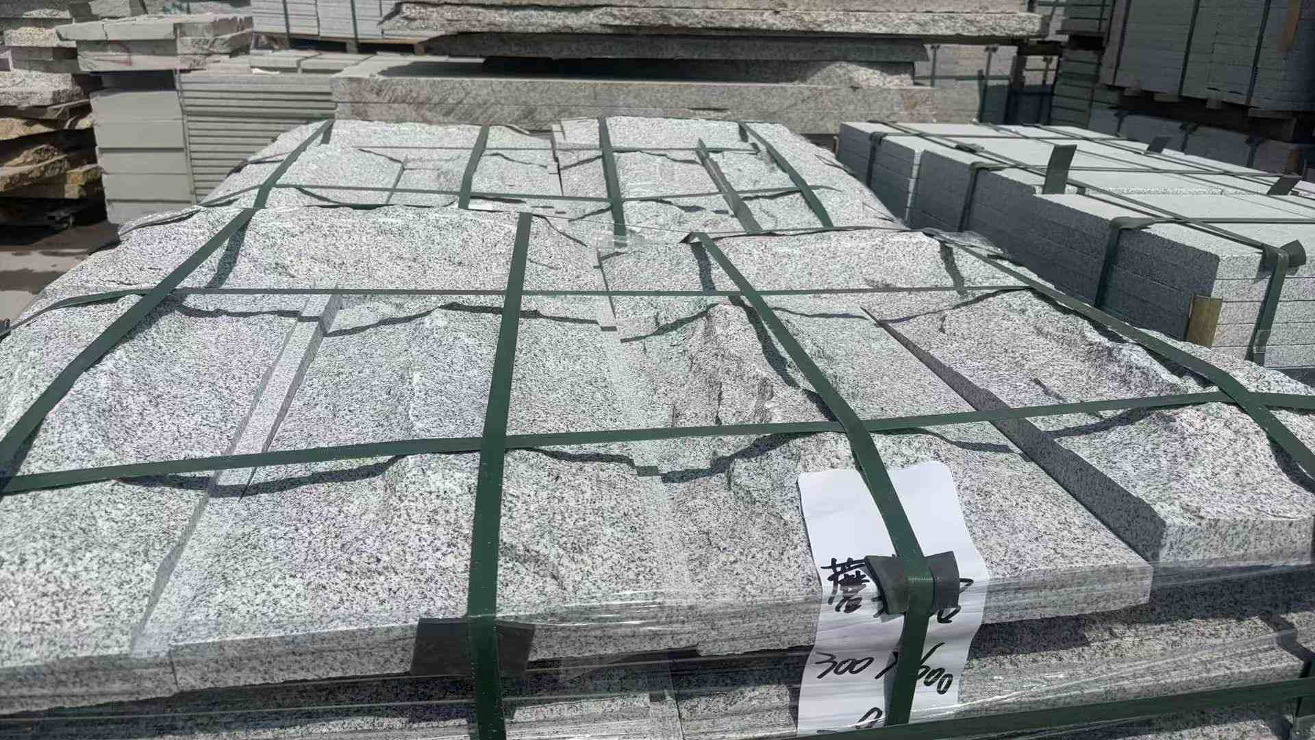 张家界 芝麻白蘑菇石成品