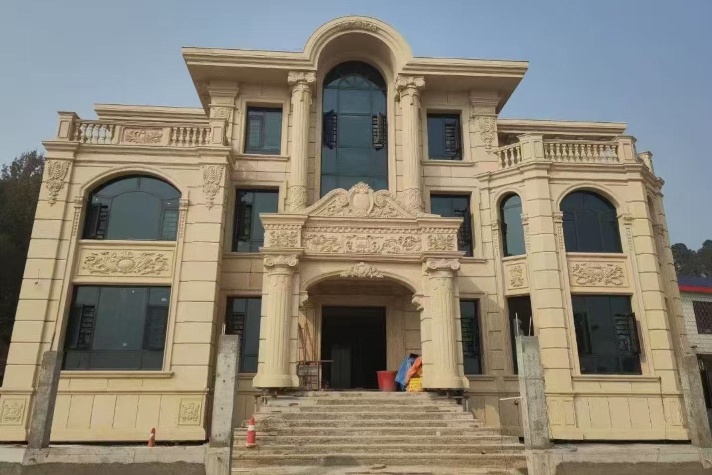 张家界 黄金麻花岗岩别墅外墙干挂