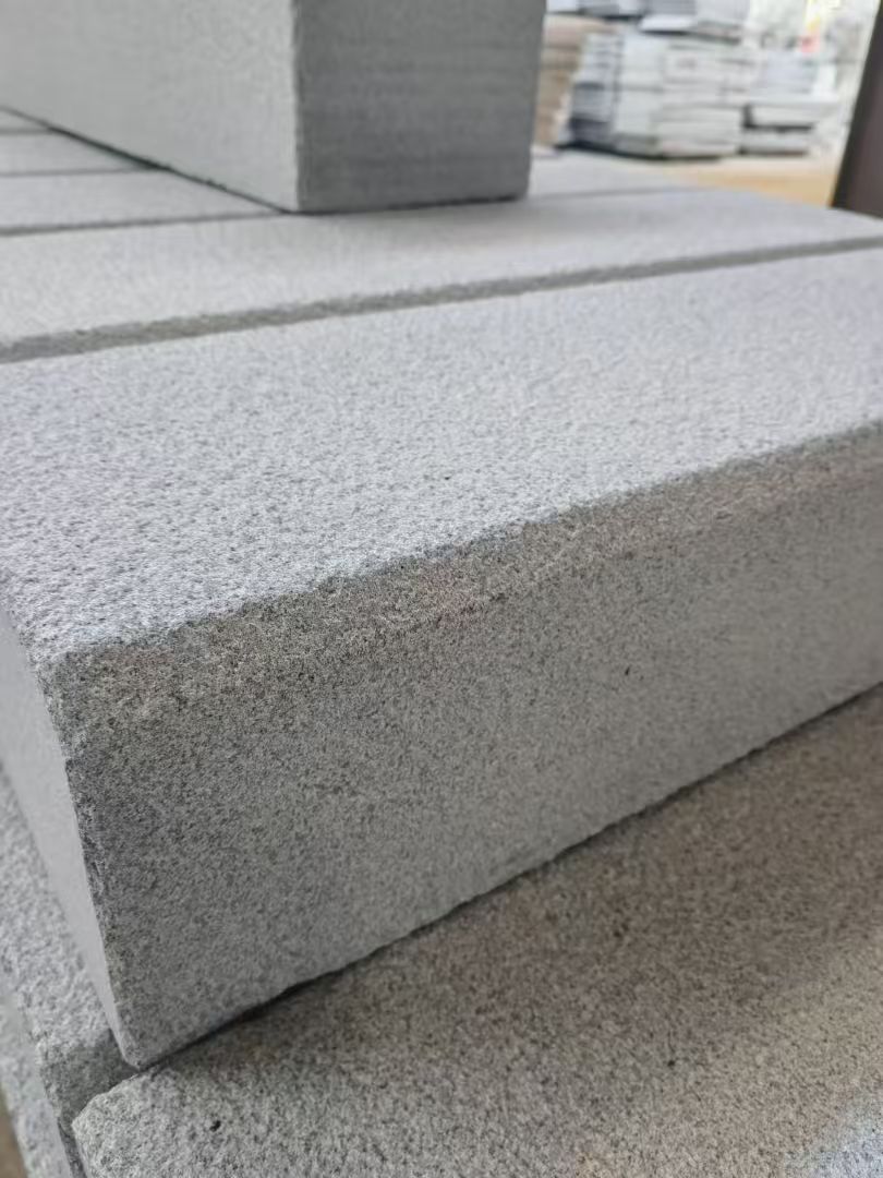 张家界 芝麻灰荔枝面路沿石